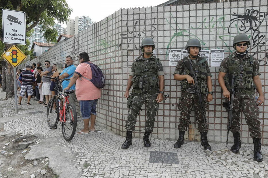 Milhares de brasileiros foram às urnas para escolher o novo presidente 