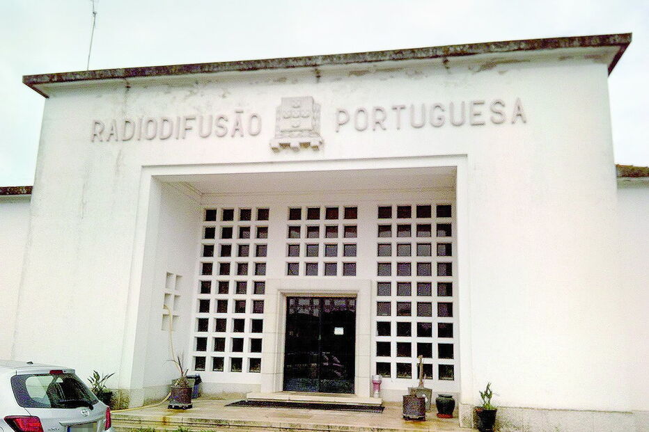 Instalações e material do antigo emissor da RTP em Pegões estão ao abandono