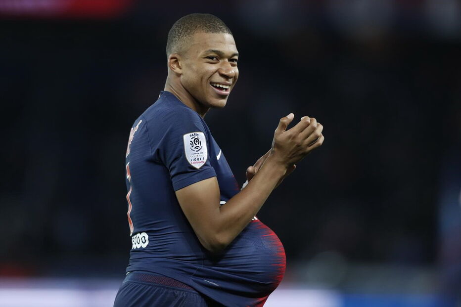 Mbappé marcou quatro golo ao Lyon pelo Paris Saint Germain