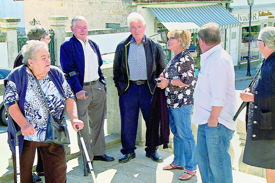 Moradores reuniram-se junto à Câmara de Alijó exigindo mais e melhores acessos para a povoação de Jorjais de Perafita 
