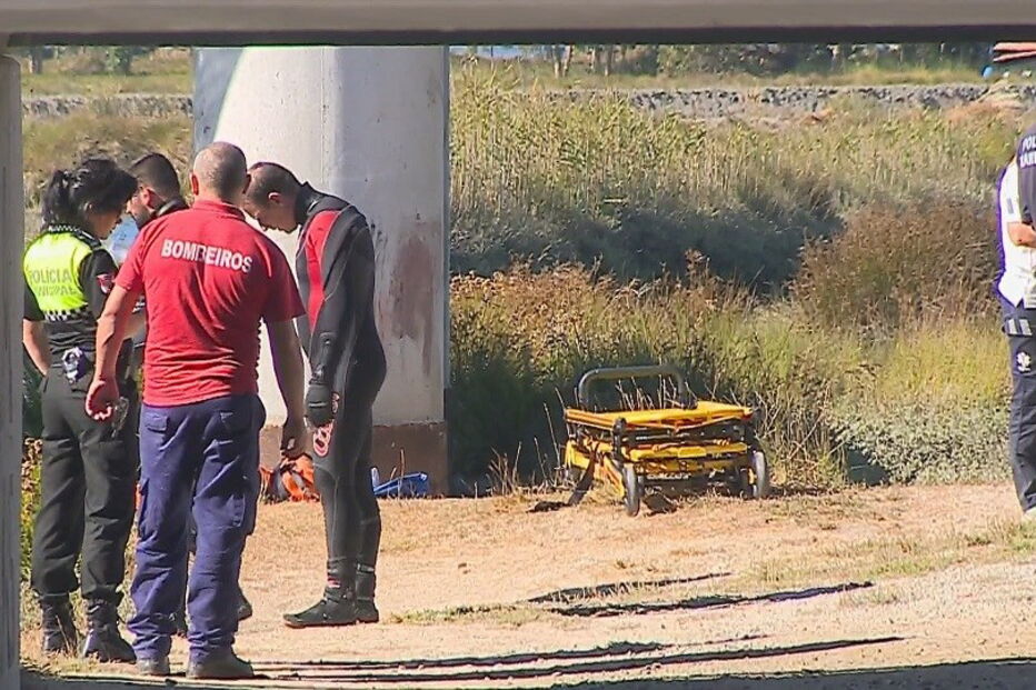 Idoso encontrado morto a boiar nas salinas de Aveiro