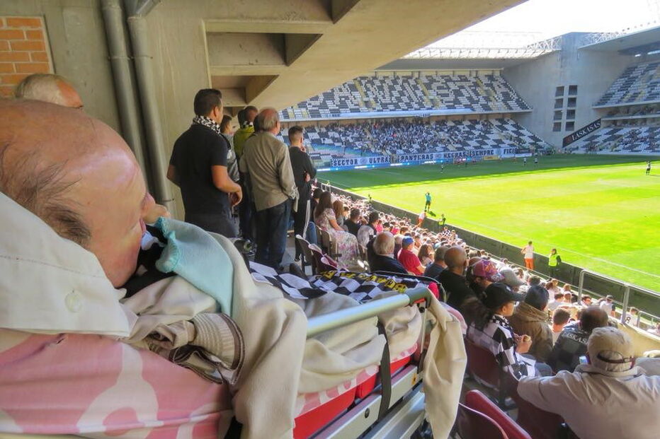 Adepto acamado cumpre sonho de ver Boavista a jogar no Bessa