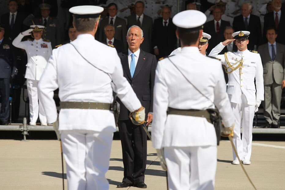 Esquadrilha de Helicópteros da Marinha condecorada pelo Presidente da República
