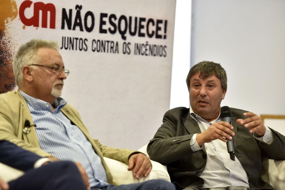 Armando Esteves Pereira e Francisco José Viegas na conferência ‘CM não Esquece!’