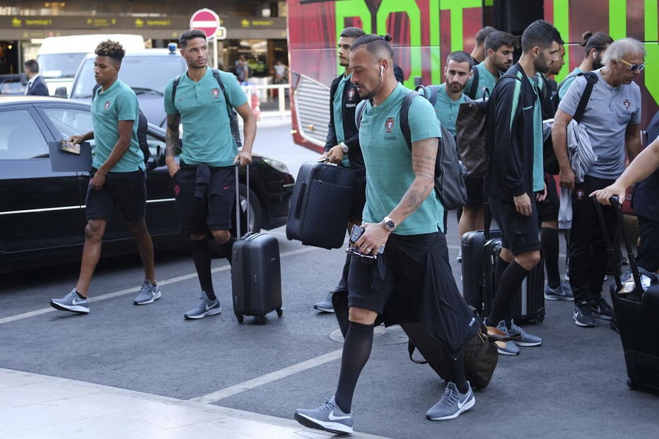 Seleção nacional à chegada ao Aeroporto Humberto Delgado, em Lisboa