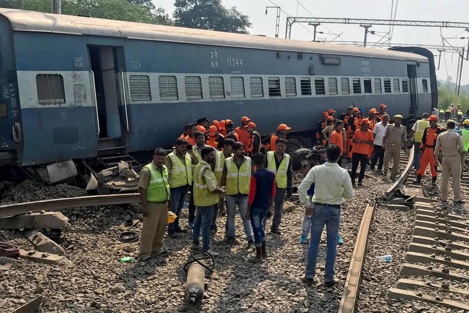 Pelo menos cinco mortos e 35 feridos em descarrilamento de comboio na Índia
