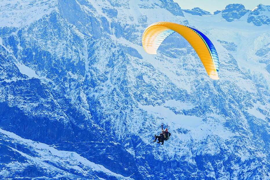 Voos de parapente garantem uma experiência inesquecível 