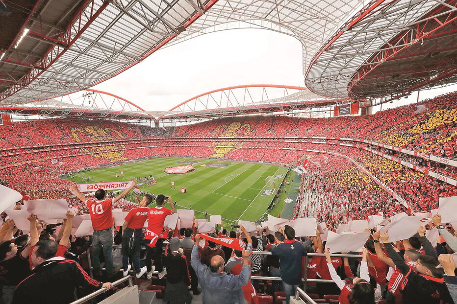 Benfica quer conhecer identidade de bloguers para os processar e quer que algumas páginas na internet sejam fechadas por divulgarem mails roubados 