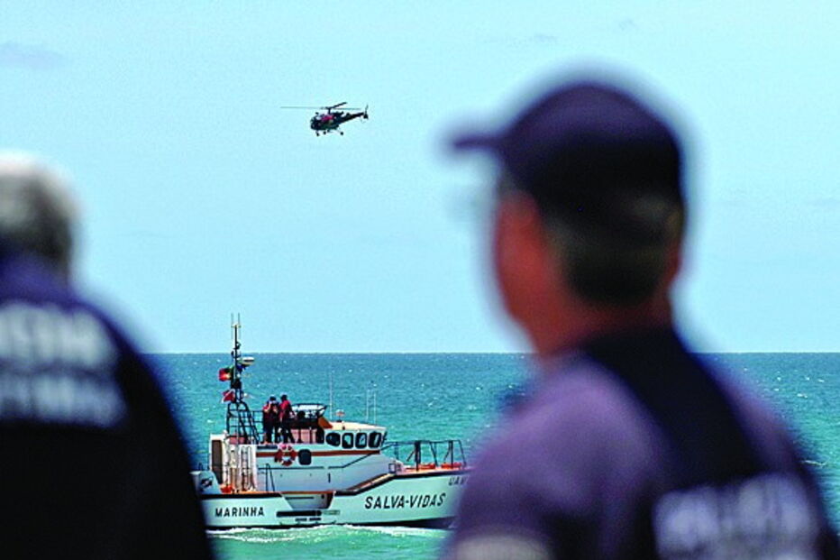 Autoridades mantêm buscas por pescador 