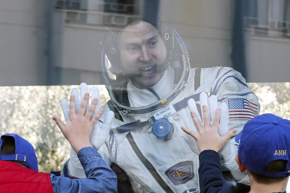 Astronautas da NASA foram obrigados a aterrar de emergência