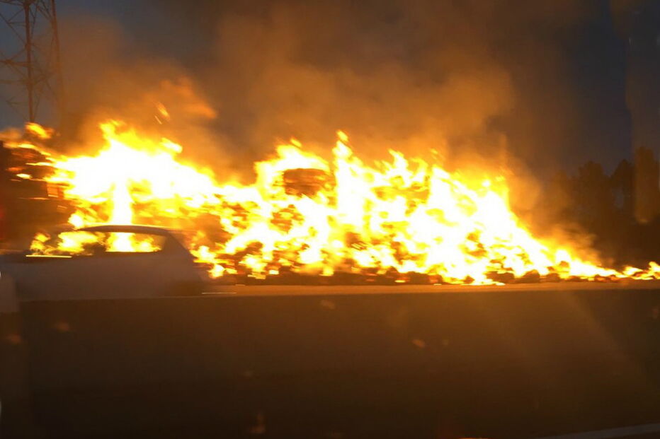  Camião arde na A2