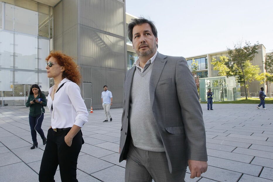 Bruno de Carvalho com a irmã no Campus de Justiça de Lisboa
