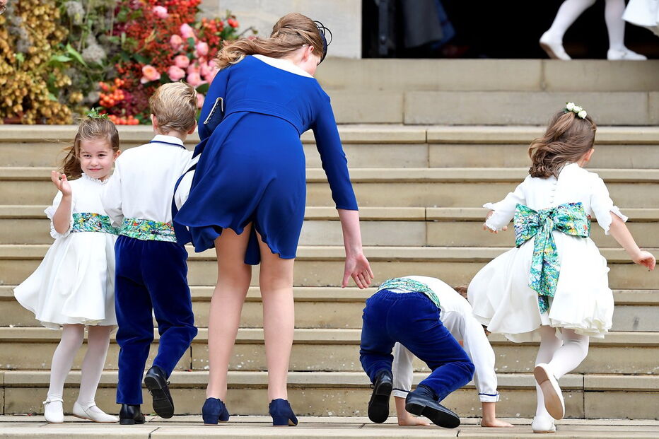 Príncipes Jorge e Carlota derretem corações em casamento real