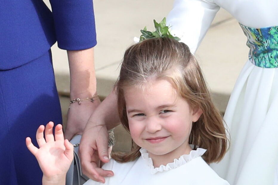 Príncipes Jorge e Carlota derretem corações em casamento real