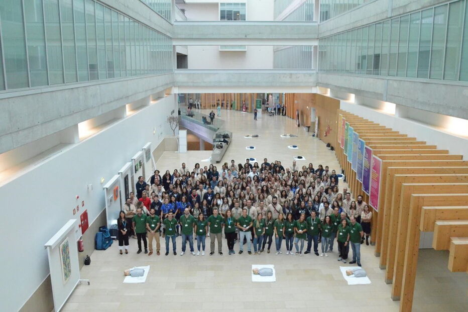 Escuteiros foram divididos em grupos e assistiram a uma demonstração das técnicas a utilizar 