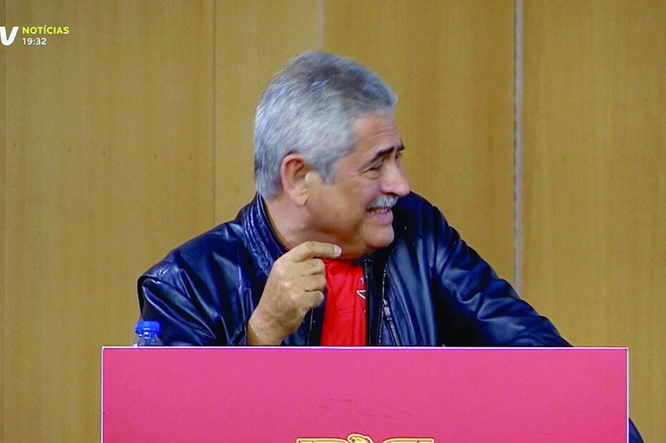 Vieira chora ao lembrar pai e pede Champions 