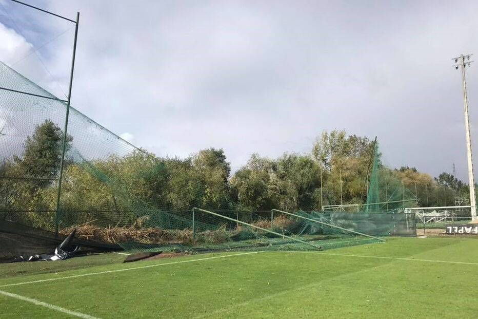 Estádios de Coimbra sofrem estragos pela passagem do Leslie