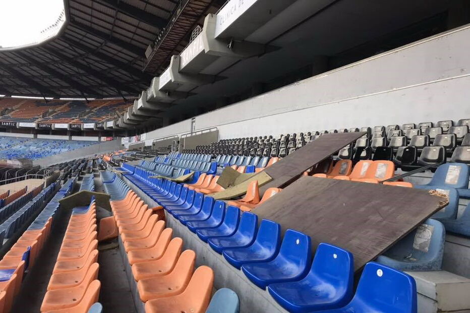 Estádios de Coimbra sofrem estragos pela passagem do Leslie