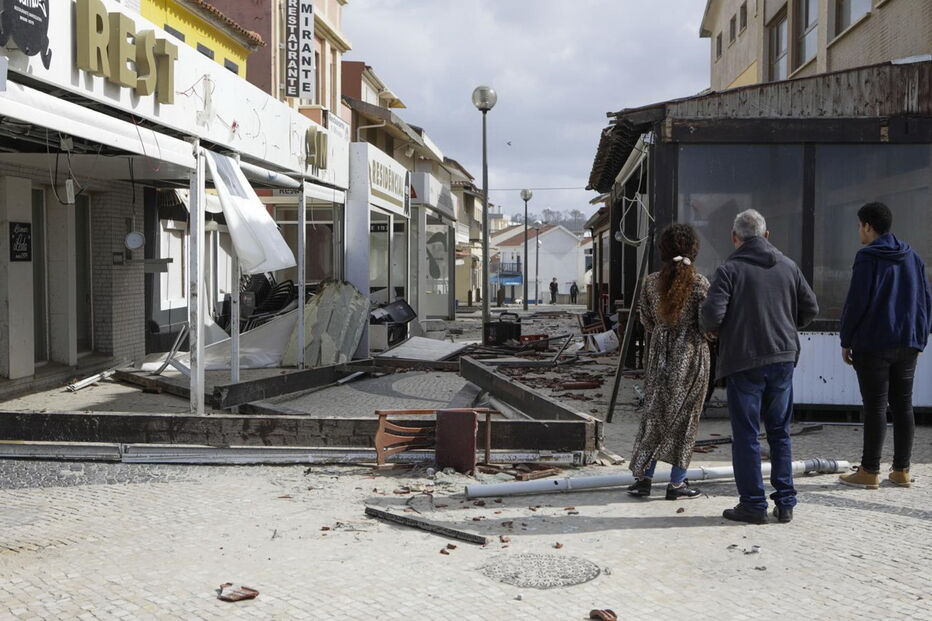 Destruição na Praia da Vieira