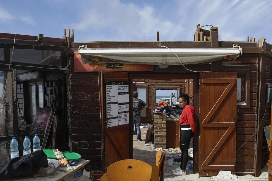 Destruição na Praia da Vieira
