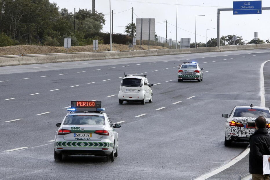 Primeiros carros autónomos em testes na CREL
