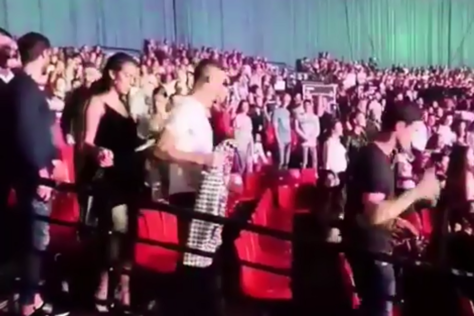 Cristiano Ronaldo assiste a concerto de Jason Derulo em Paris