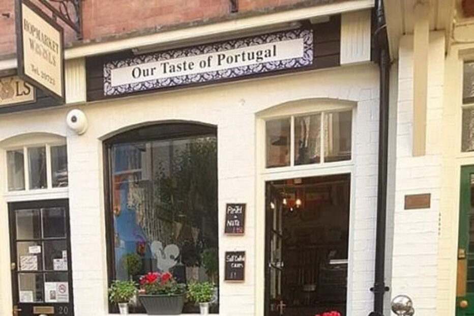 Biscoito ‘Ronaldo’ vendido em café português alvo de criticas nas redes sociais	