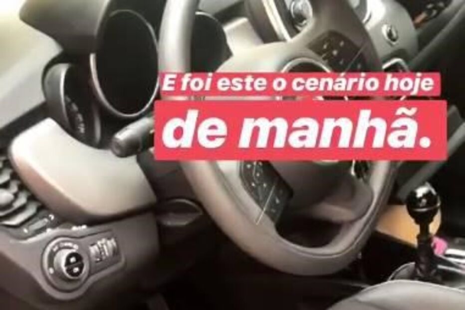 Sofia Ribeiro mostra fotos do carro assaltado