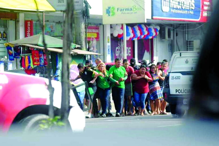 Assalto a loja de lotaria com reféns em Manaus, no Brasil
