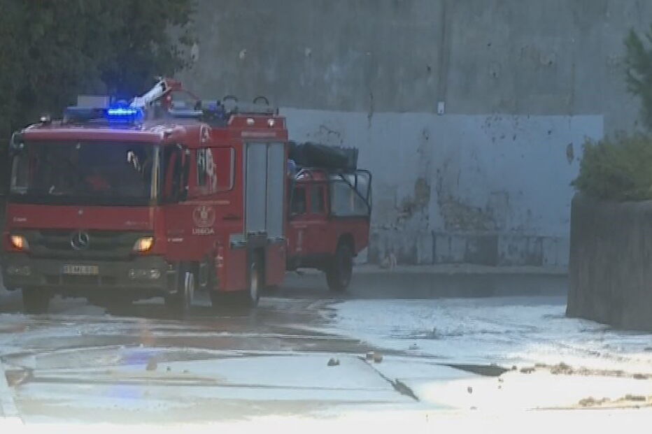 Abatimento de terras lança o caos em Lisboa 