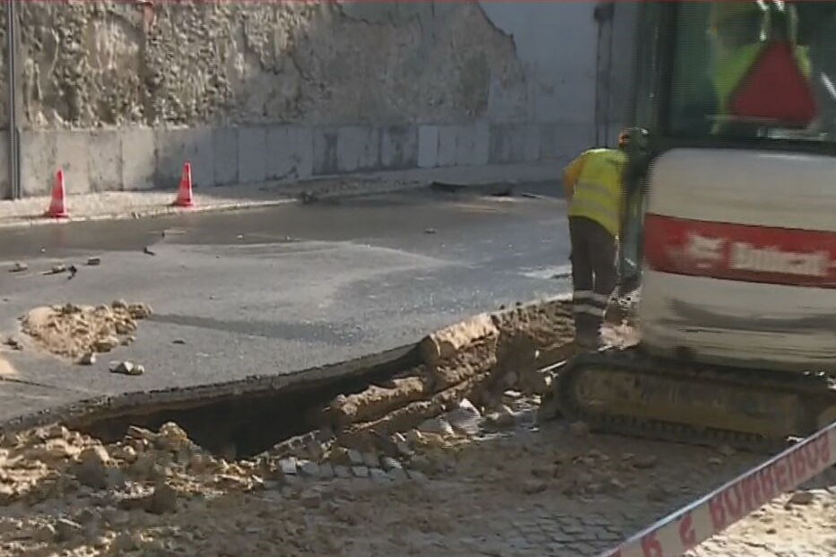 Abatimento de terras lança o caos em Lisboa 