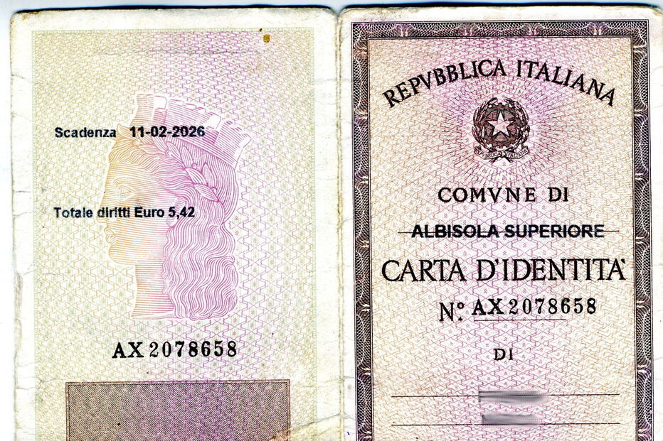 Documentos falsos apreendidos nos aeroportos de Lisboa e Porto