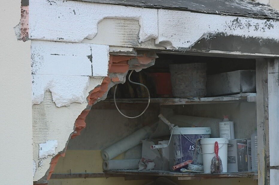 Explosão em prédio de Vila Nova de Gaia danifica paredes e uma viatura 