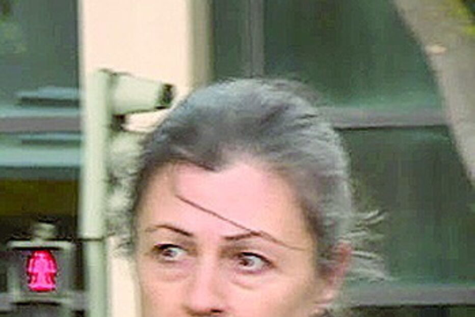 Lucinda Araújo, mãe de Dylan, emocionou-se em tribunal ao recordar o filho e a altura em que o recruta morreu, em 2016  