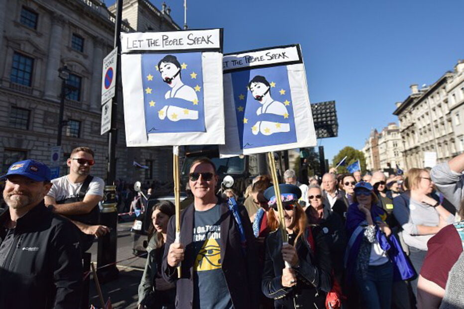 Britânicos manifestam-se contra o Brexit nas ruas de Londres