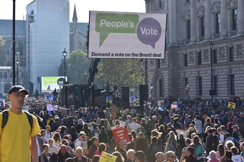 Britânicos manifestam-se contra o Brexit nas ruas de Londres