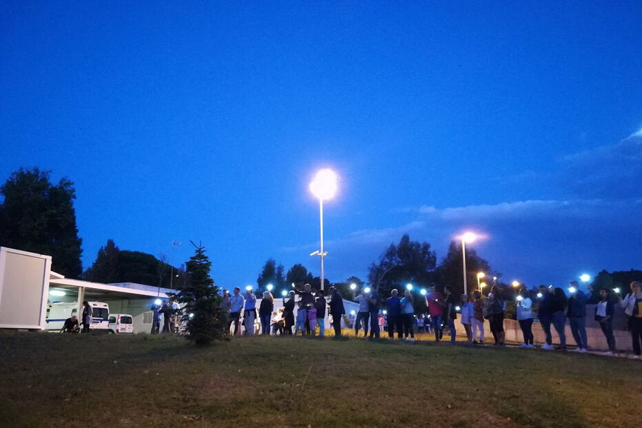 Cordão humano por uma nova ala pediátrica no Hospital de São João no Porto