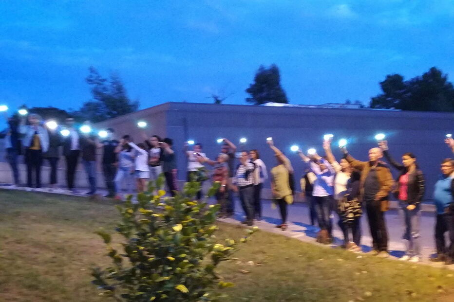 Cordão humano por uma nova ala pediátrica no Hospital de São João no Porto