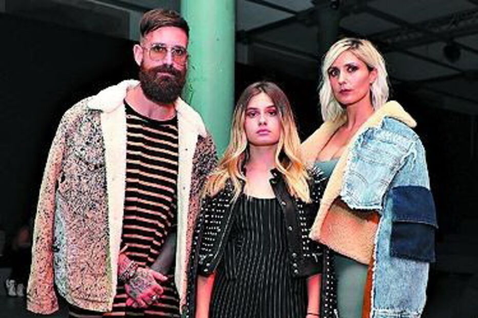 Raúl Meireles com a mulher Ivone e a filha Lara