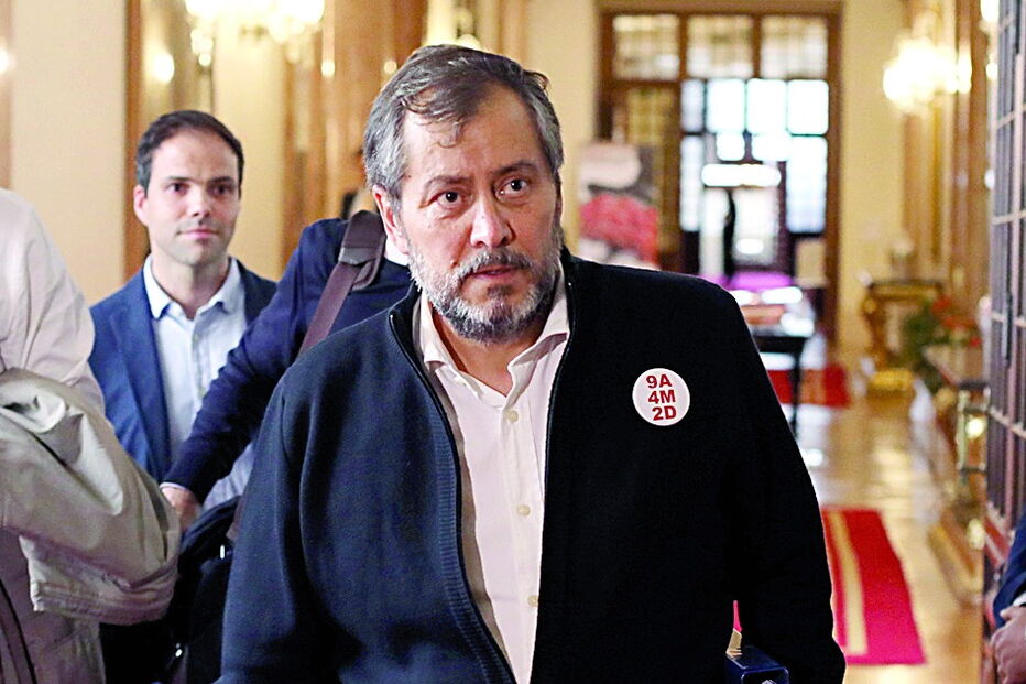 Mário Nogueira lidera a Fenprof