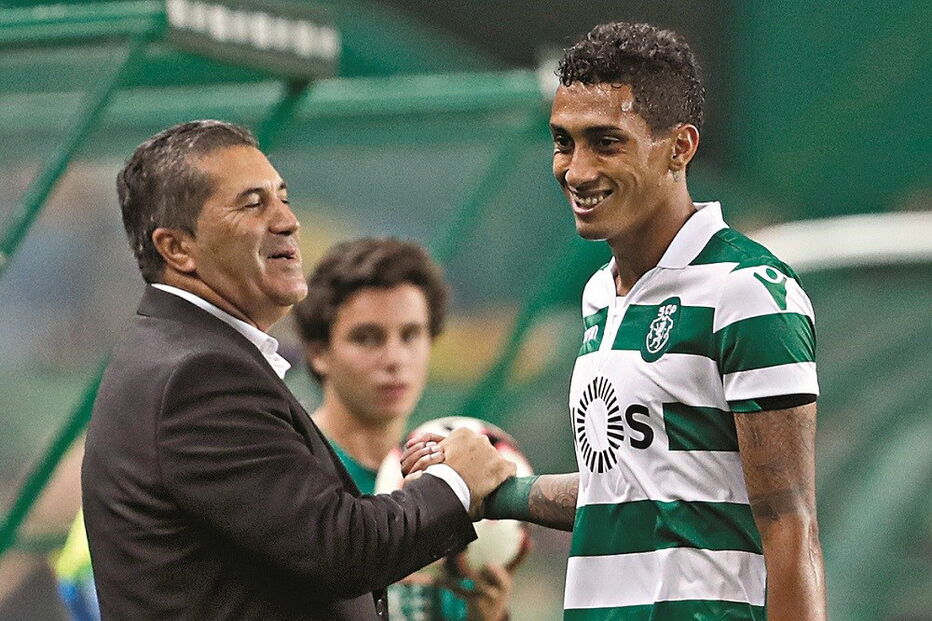 José Peseiro quer resguardar Raphinha para os jogos do campeonato 