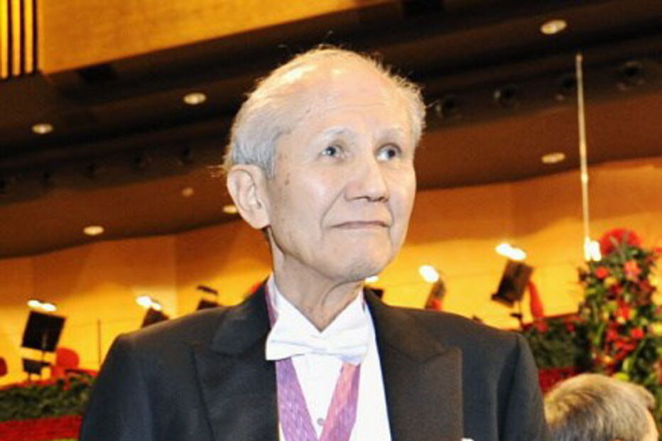 Morreu o Nobel de Química japonês Osamu Shimomura