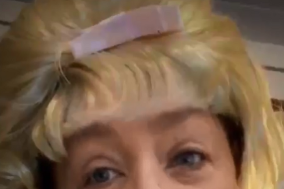 Herman José faz paródia com Maria Leal