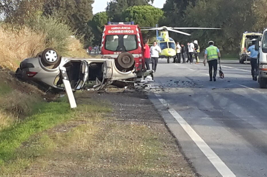 Colisão frontal faz quatro feridos em Serpa 