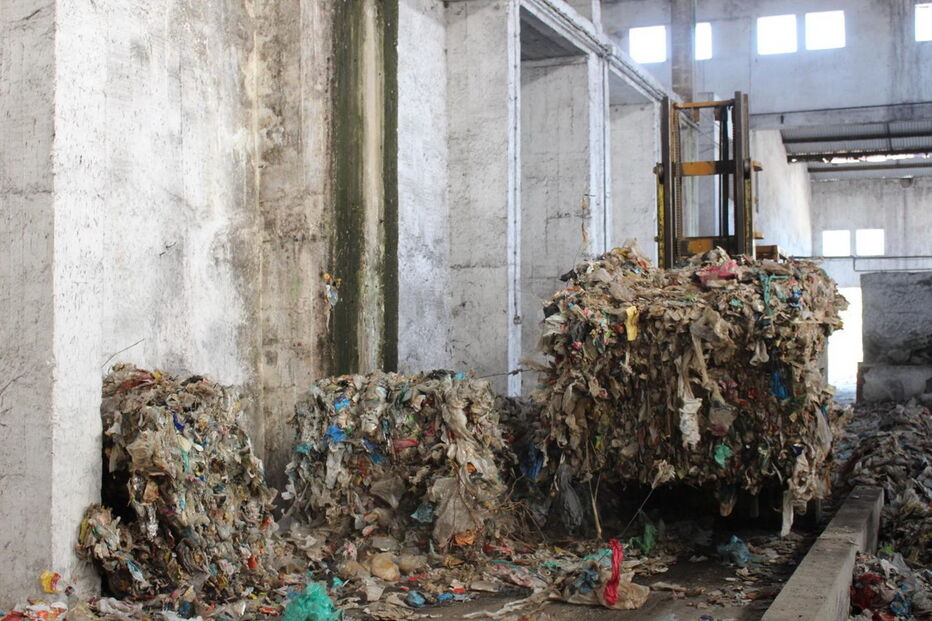 Operação de remoção do lixo começou e tem um custo total de 266 mil euros. Pode ficar concluída até final do ano 