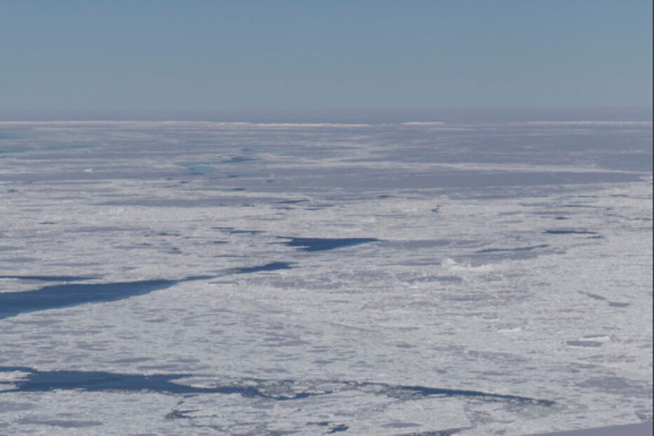 NASA fotografa icebergue retangular e deixa Internet em alvoroço