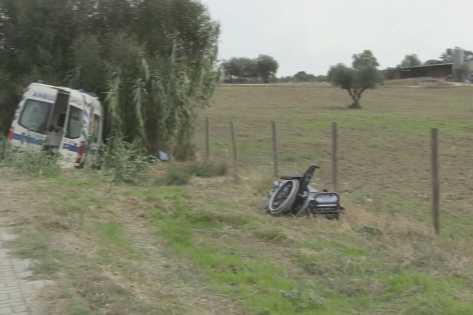 Quatro feridos graves em despiste de ambulância em Montemor-o-Novo