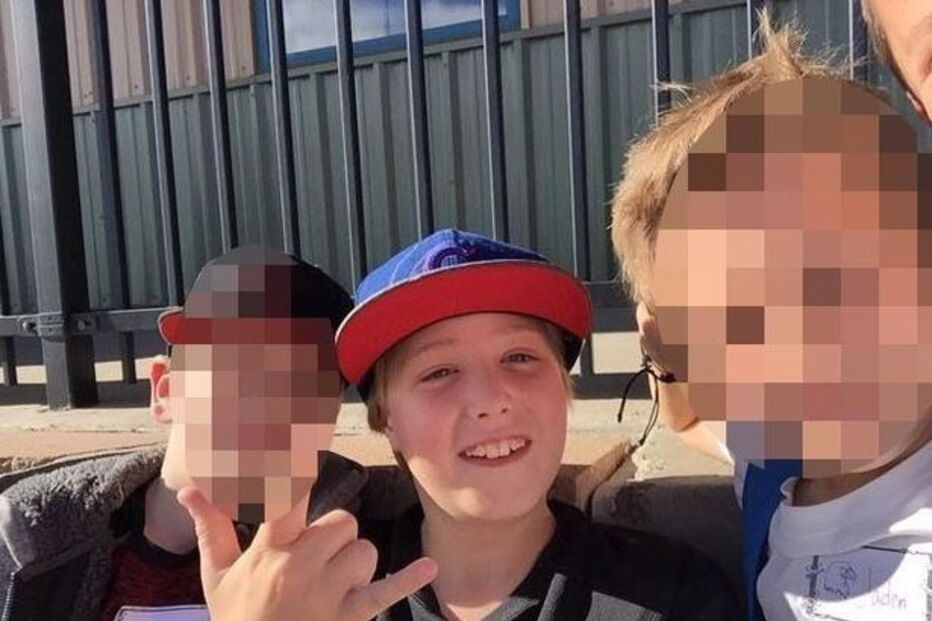 Menino de 11 anos morre a realizar desafio do Youtube que incentiva jovens a sufocar-se