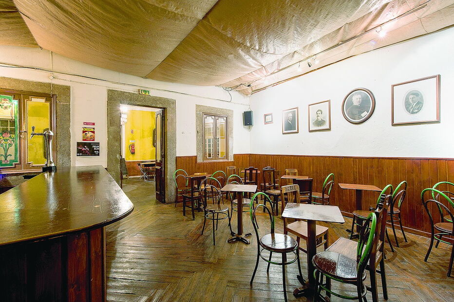 Bar de Faro está a funcionar desde 1994 