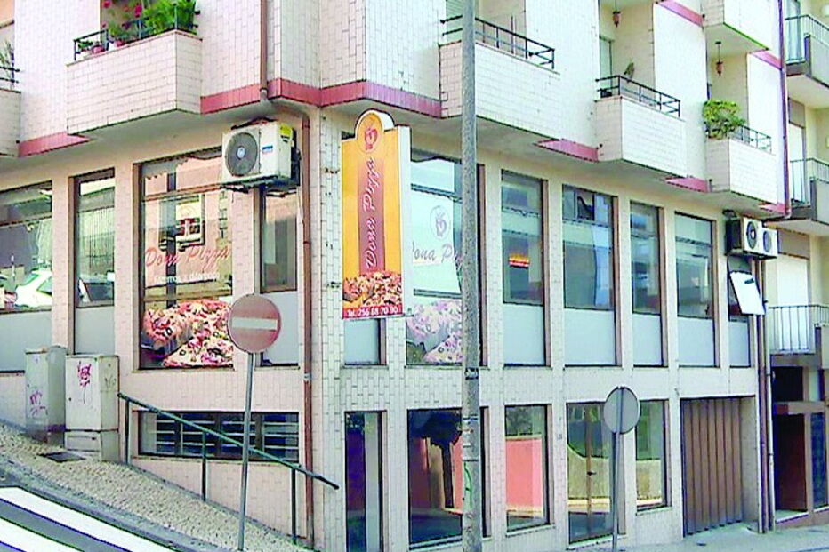 Gang ameaça matar funcionária para roubar 40 euros em pizaria 